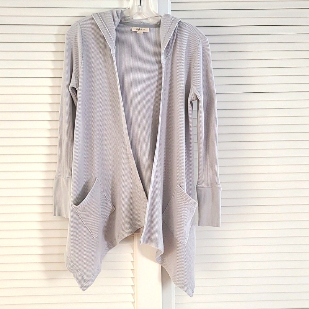 Style & Co Petite Cardigan Sweater.  Size PS.  Light Gray